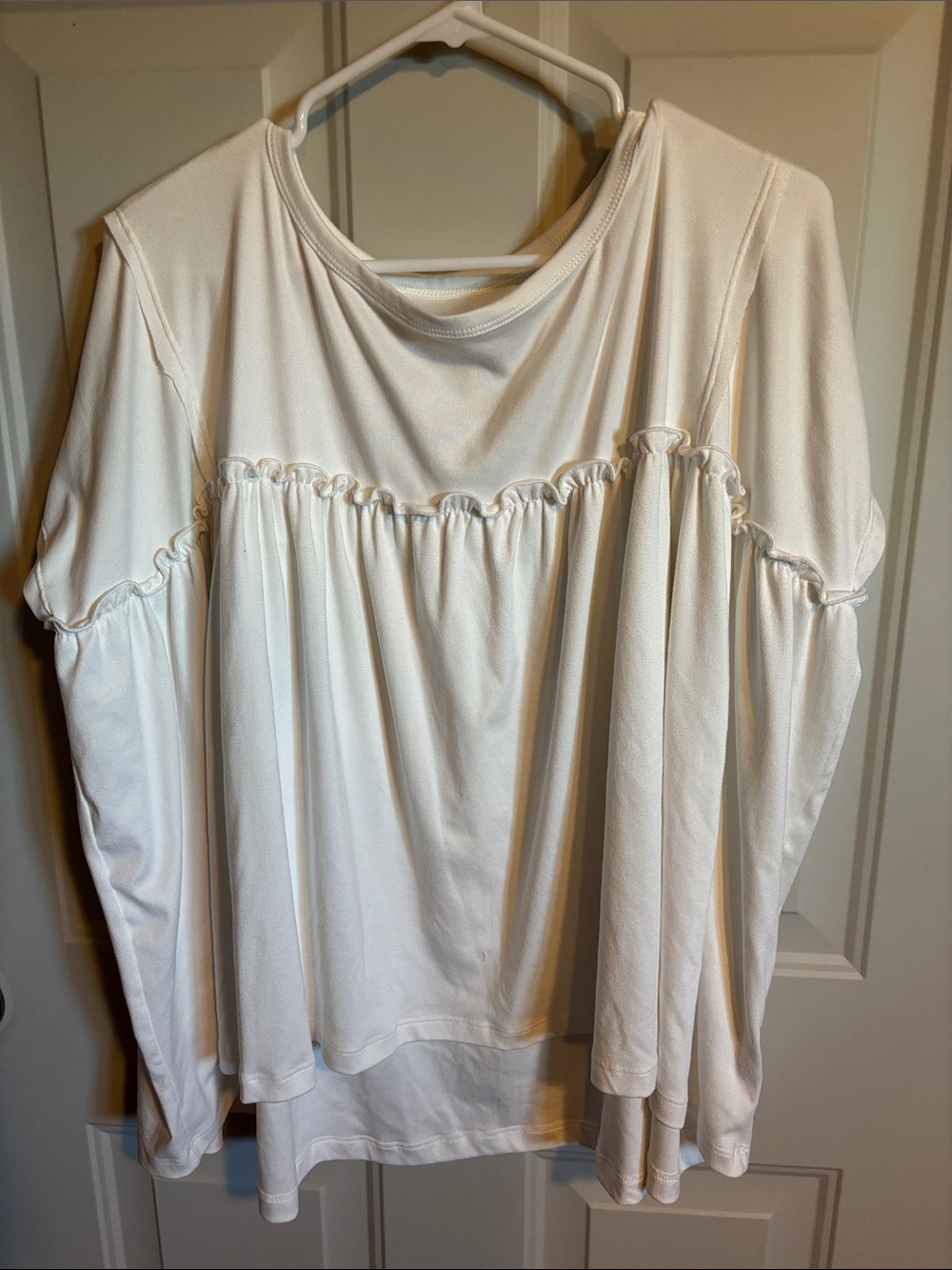 Three Bird Nest white Ruffle-Trim short sleeve Top